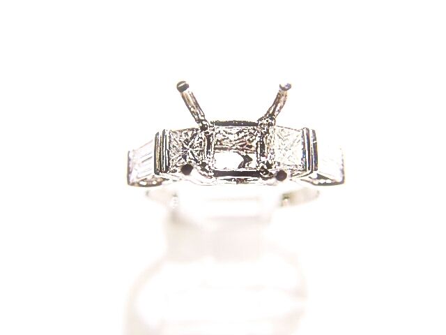 DIAMOND 2 PRINCESS 4 BAGUETTE SHAPE SETTING 4 PRONG SET DIAMOND SETTING MARITAL