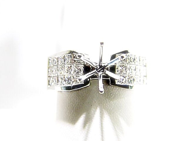 DIAMOND 30 PRINCESS SHAPE INVISIBLE SET 5X3 ROW SETTING DIAMOND ENGAGEMENT RING