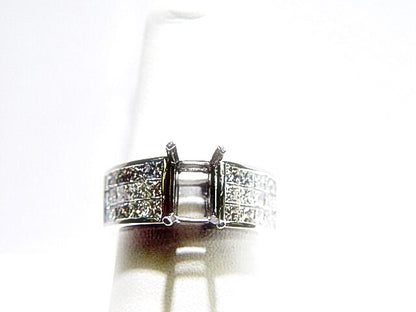 DIAMOND 30 PRINCESS SHAPE DIAMOND 5X3 ROW SET INVISIBLE