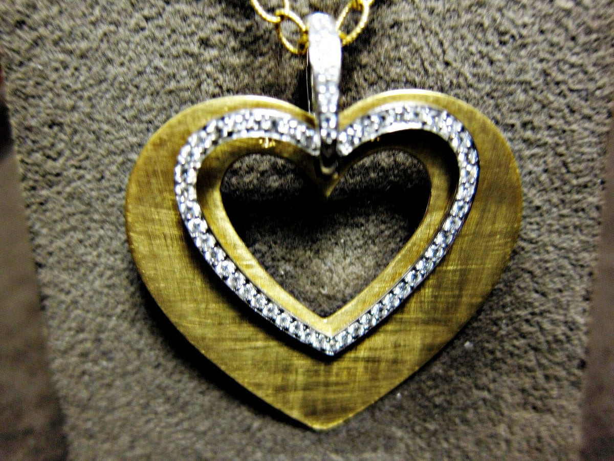 DIAMOND ROUND BRILLIANT SHAPE PENDANT IN WHITE GOLD