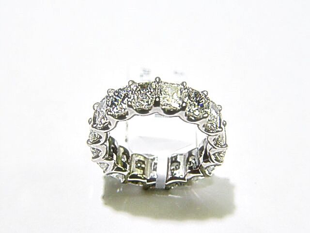 DIAMOND BAND 17 RADIANT SHAPE DIAMOND ETERNITY BAND