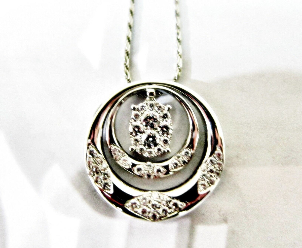DIAMOND PENDANT ROUND BRILLIANT SHAPE SET IN HAND MADE