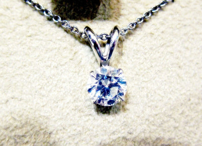 DIAMOND ROUND BRILLIANT SHAPE SOLITAIRE WITH BALE DIAMOND PENDANT SOLITAIRE