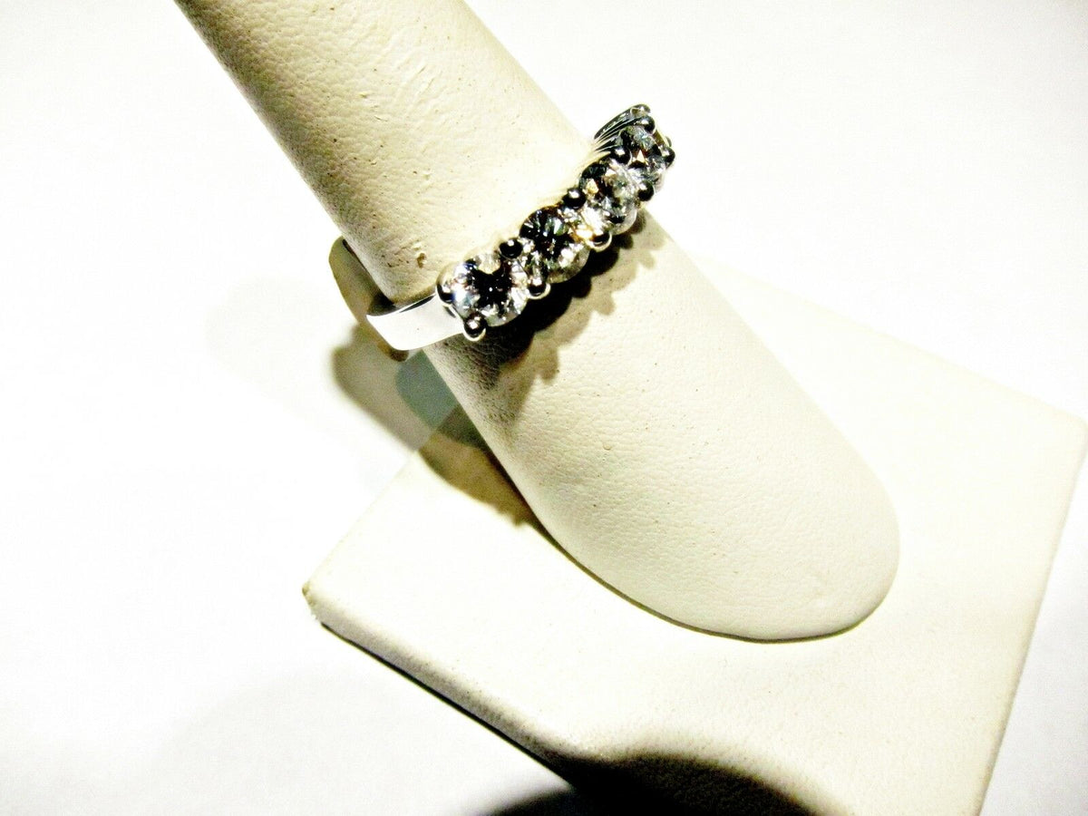 DIAMOND FIVE ROUND BRILLIANT SHAPE TOP SET BAND DIAMOND ANNIVERSARY BAND DIAMOND