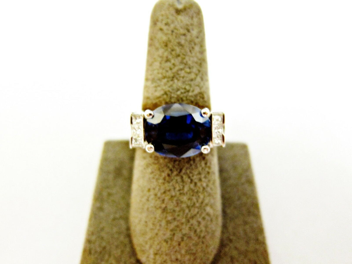 SAPPHIRE OVAL SHAPE 8.18 CT 18 K WHITE GOLD FACETED DIAMOND PRINCESS SHAPE SET