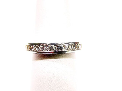 DIAMOND ARE SET ALL THE WAY AROUND THE BAND ETERNITY SET DIAMOND