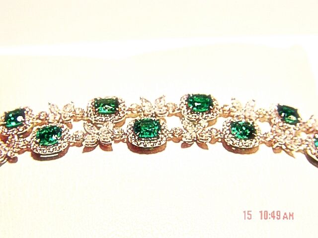 EMERALD GREEN OVAL SQUARE 20 STONE DIAMOND ROUND MARQUISE DIAMOND BRACELET