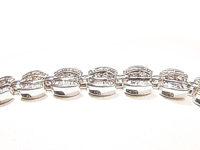 ROUND BRILLIANT BAGUETTE SHAPE DIAMOND CHANNEL SET DIAMOND TENNIS BRACELET