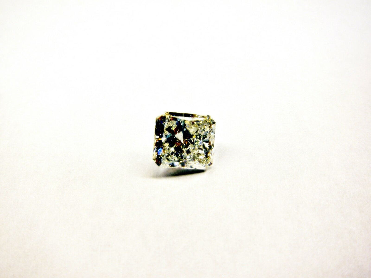 EGL CERTIFICATE USA RADIANT SHAPE G COLOR SI2 CLARITY 4.01 CT LOOSE DIAMOND