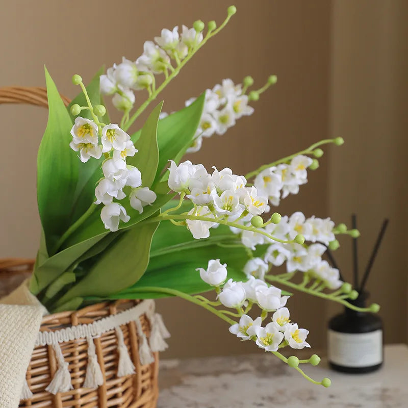 5pcs Lily of The Valley Artificial Flowers Silk Fake Flower for Bridal Wedding Bouquet Home Garden Party Living Room Decoration