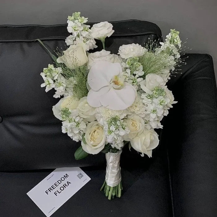 Korean Style Artificial Bridal Hand Bouquet, Tulip Mixed Flower with Ribbon for Wedding Photoshoot, Registry & Party Decor Props