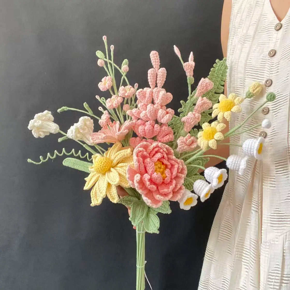 Crochet Flowers Bouquet Handmade Luxury Artifical Flowers Peony Tulip Rose Fake Flowers Wedding Home Decoration Gifts for Lover