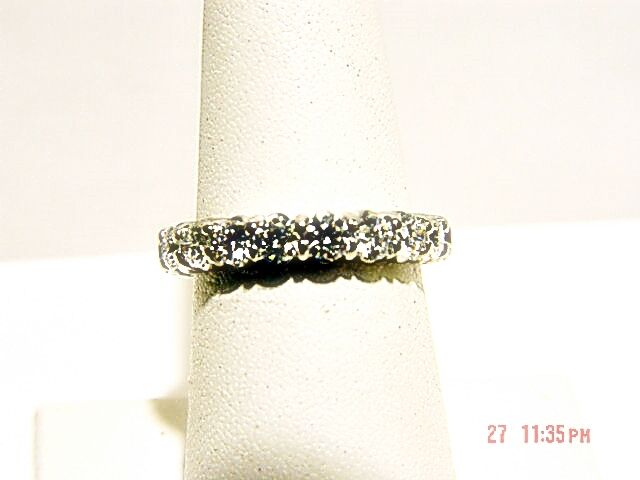 DIAMOND ROUND BRILLIANT SHAPE ETERNITY SET BAND 17 STONE