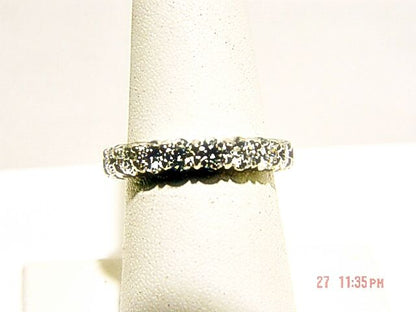 DIAMOND ROUND BRILLIANT SHAPE ETERNITY SET BAND 17 STONE