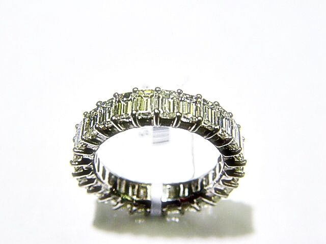 27 EMERALD SHAPE DIAMOND ETERNITY BAND