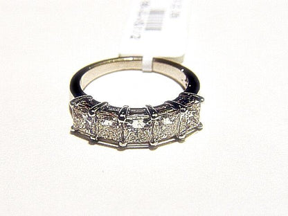 DIAMOND PRINCESS SHAPE 5 STONE COMMON PRONG SET BAND