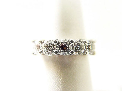 DIAMOND 5 ROUND BR SHAPE SET COMMON PRONG SET BAND DIAMOND ANNIVERSARY BAND