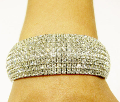 DIAMOND ROUND BRILLIANT SHAPE PRONG SET WIDE DIAMOND BANGLE BRACELET