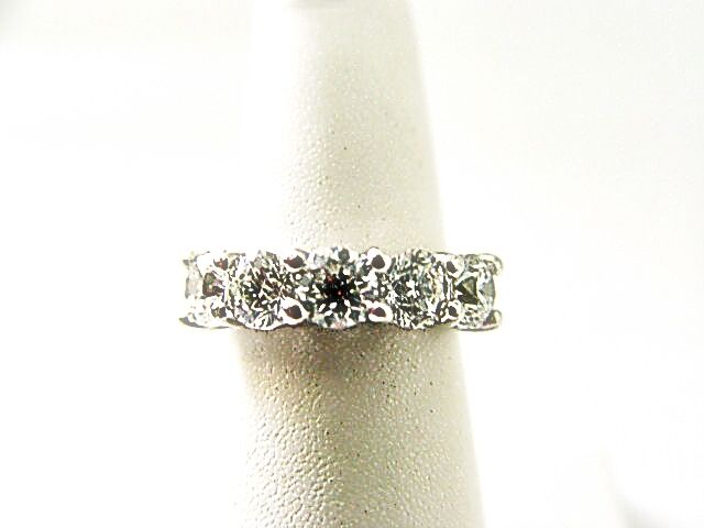 DIAMOND 5 ROUND BR SHAPE COMMON PRONG SET DIAMOND BAND ANNIVERSARY DIAMOND BAND