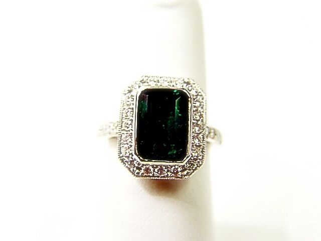 EMERALD RECTANGLE SH 10.39X7.32X4.02MM DIAMOND ROUND
