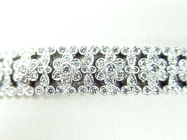DIAMOND ROUND BR SHAPE FLUERETTE STYLE BRACELET 285 STONE DIAMOND BRACELET