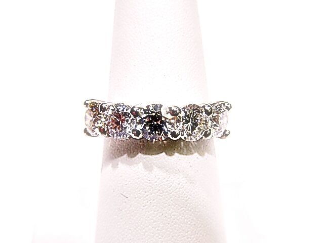 5 STONE 56 POINTERS ROUND BRILLIANT 2.82 CT DIAMOND BAND COMMON PRONG PLATINUM