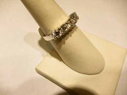 DIAMOND FIVE ROUND BRILLIANT SHAPE TOP SET BAND DIAMOND ANNIVERSARY BAND DIAMOND