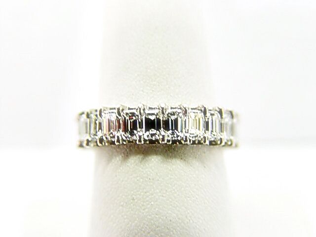 DIAMOND EMERALD SHAPE 25 STONE SET U BASKET ETERNITY DIAMOND BAND ANNIVERSARY