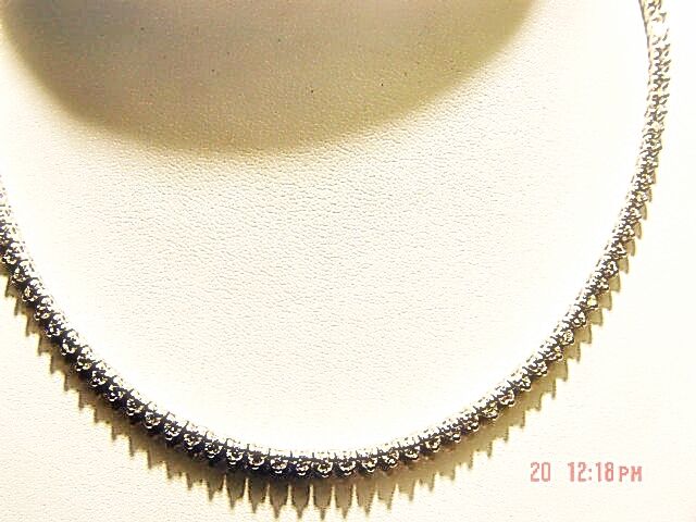 DIAMOND ROUND BRILLIANT SHAPE NECKLACE 3 PRONG SET DIAMOND