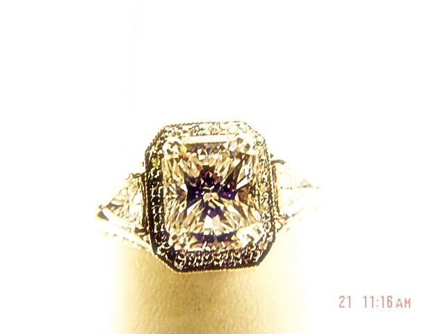 CERTIFIED RADIANT TRILLION ROUND F COLOR VS2 CLARITY DIAMOND ENGAGEMENT RING