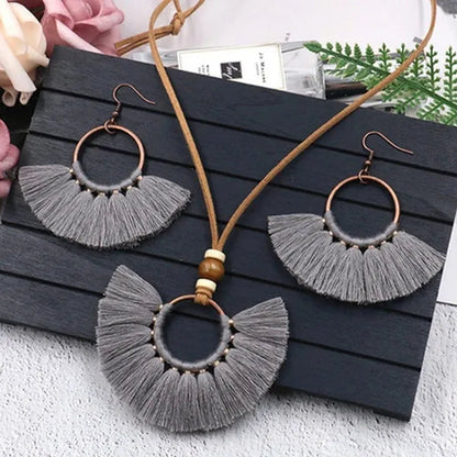 Retro Bohemia Tassel Fan-Shaped Necklace Earrings Set Tassel Jewelry Set Ethnic Big Necklace Beach Wear
