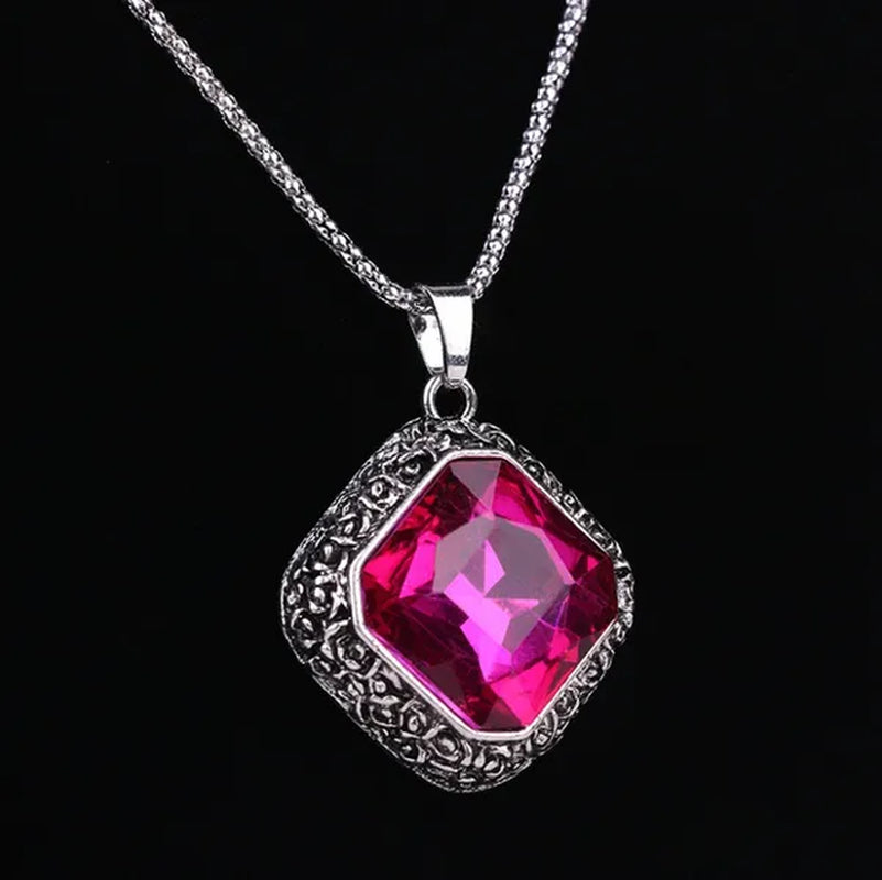 Hot Fashion New Ocean Heart Red Gem Pendant Love Box Necklace Heart-shaped Clavicle Chain Ruby Jewelry Ladies Gift  Women  Party