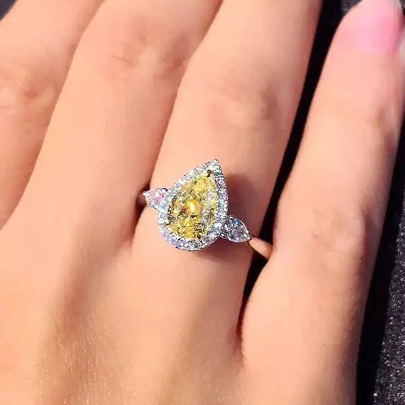 European and American New Style Simple and Fashionable Drop-shaped Inlaid Yellow Zircon Women's Ring. Fashionable Jewelry Accessories for Women's Engagement and Wedding, Valentine's Day Anniversary Gifts for Her