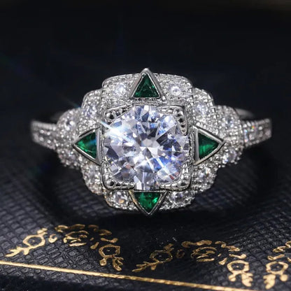 Retro Fashion Silver Plated Round Lab Diamond Vice Stone Moissanite Triangle Emerald Ring Women Daily Casual Personality Jewelry