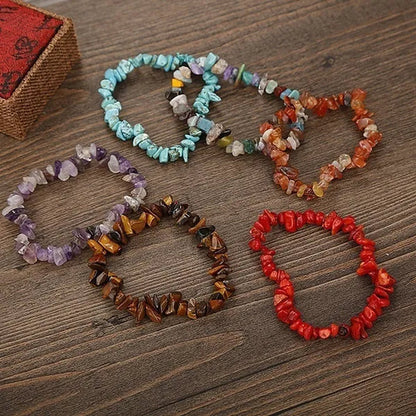 Natural Crystal Chakras Bracelet Natural Gemstone Chips Jewelry Bracelet Amethyst Red Agate Carnelian White Crystal Turquoise Citrine Bracelet (Adjustable Size)