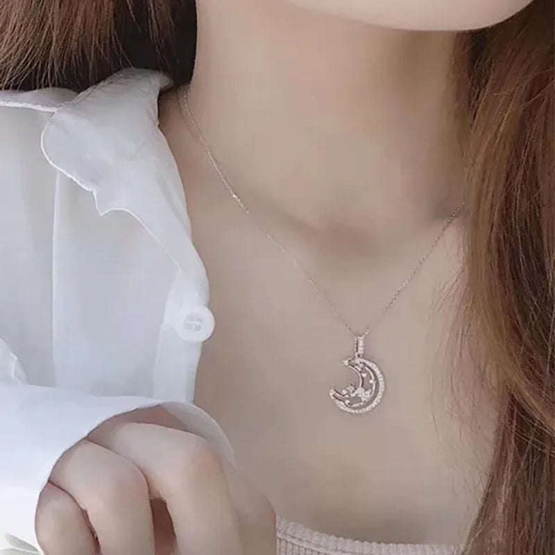 New Luxury Hollow Out Half Moon Zircon Pendant Necklace Silver Plated Engagement Wedding Elegant Clavicle Necklace for Women Fashion Necklaces Anniversary Gift