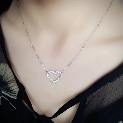 Luxury 925 Sterling Silver Heart-shaped Diamond Pendant Necklace Women Shiny Silver Chain Clavicle Fashion Jewelry Gift for Girl (100% Pure Silver)