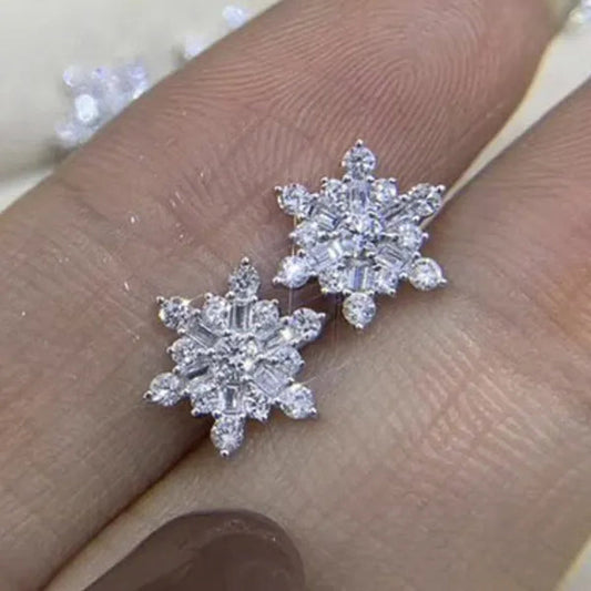 Ear Stud for Women Silver Plated White Sapphire Lab Diamond Snowflake Flower Stud Earrings Bridal Engagement Wedding Fashion Jewelry