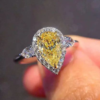 European and American New Style Simple and Fashionable Drop-shaped Inlaid Yellow Zircon Women's Ring. Fashionable Jewelry Accessories for Women's Engagement and Wedding, Valentine's Day Anniversary Gifts for Her