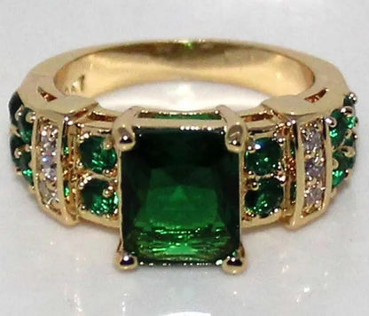 Gold Fashion Luxury Popular Emerald Green Zircon Female Diamond Ring