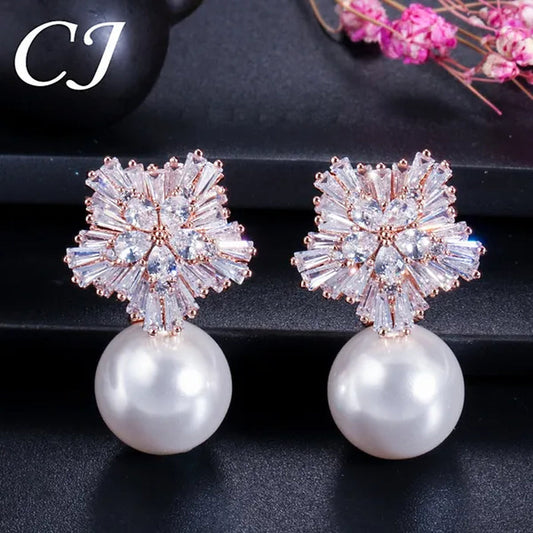 CANDICE Unique Rose Gold Plated Clear Cubic Zircon Snowflake Stud Earring with White Big Shell Pearl Brincos for Woman Christmas Gift