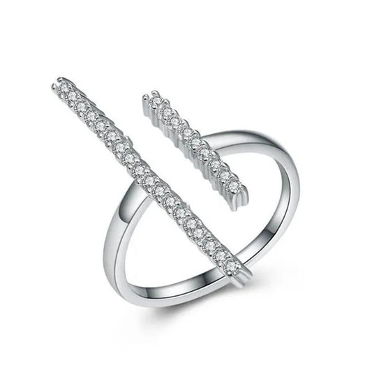 Majesty Diamonds MDS170417 White Zircon Geometric Cocktail Ring in .925 Sterling Silver - Size Adjustable