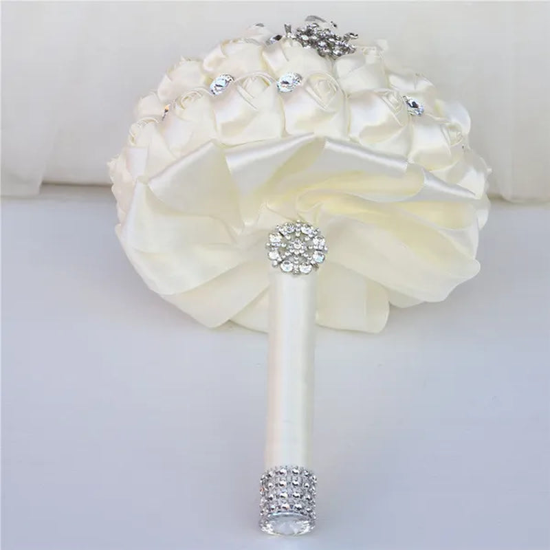 18CM Butterfly Love Diamond Brooch Bridal Bouquet Ribbon Silk Rose Wedding Simulation Flower Bouquet Handmade Bridesmaid Holding Flowers