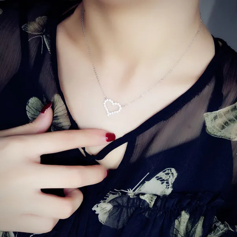 Luxury 925 Sterling Silver Heart-shaped Diamond Pendant Necklace Women Shiny Silver Chain Clavicle Fashion Jewelry Gift for Girl (100% Pure Silver)