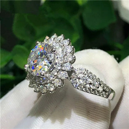 Exquisite White Sapphire Diamond Rings for Women Fashion 925 Sterling Silver Jewelry Charming Female Birthday Party Engagement Anniversary Gift for Girlfriend Bride Wedding Accessories Dazzling Ring Size 4-12 Bague Femme