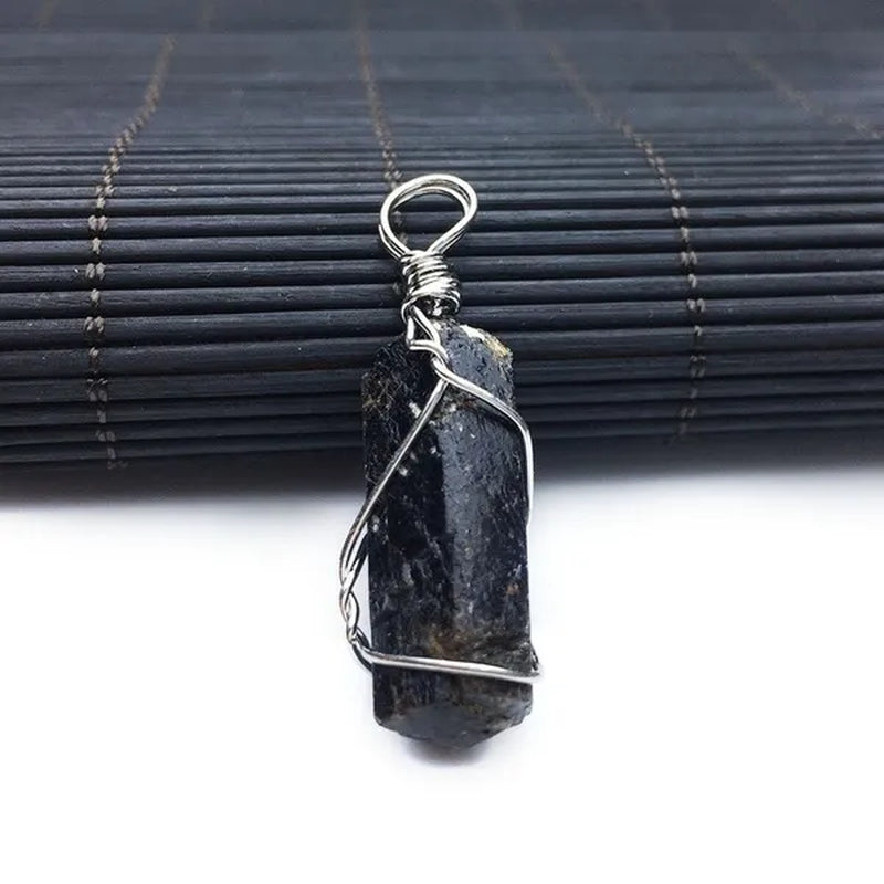 4pcs Natural Black Tourmaline Natural Stone Pendants Reiki Bead Pendant Nunatak Raw Chakra Healing Energy Stone Wire Wrapped Jewelry