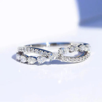 Luxury Twist Rings for Women Fashion 925 Silver Jewelry White Pear Shape Crystal Zircon Ring Elegant Female Engagement Wedding Party Accessories Anniversary Gift