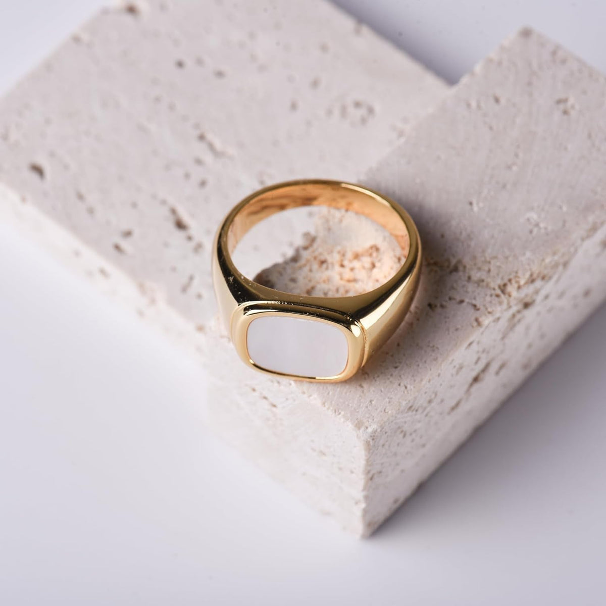 18K Gold Plated Womens Gold Signet Ring Starburst Gold Signet Rings Star Minimalist Signet Ring Mother of Pearl Statement Signet Ring