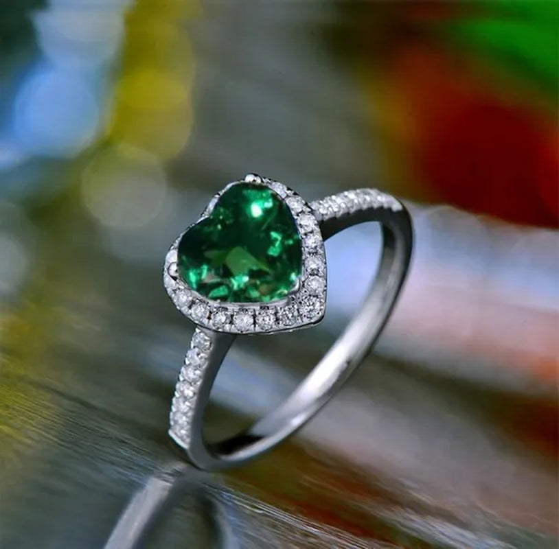 NEW 925 Sterling Silver Green Heart AAA CZ Czircon Lady Wedding Ring