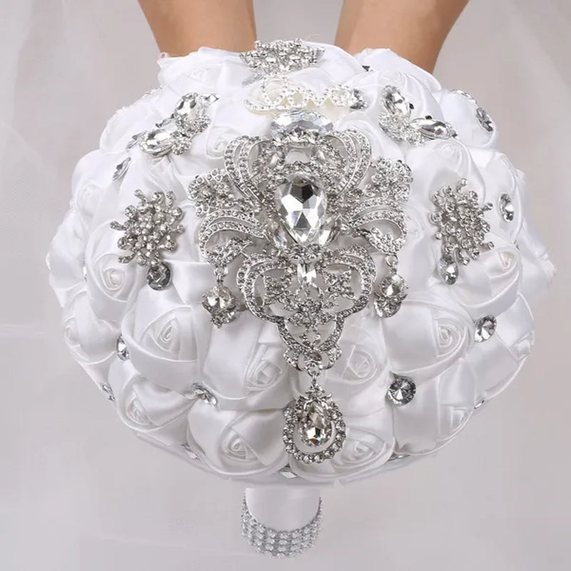 21CM Shiny Silver Rhinestone Brooch Bridal Bouquet Handmade Silk Rose Ribbon Diamond Wedding Flower Bouquet Bridesmaid Holding Flowers